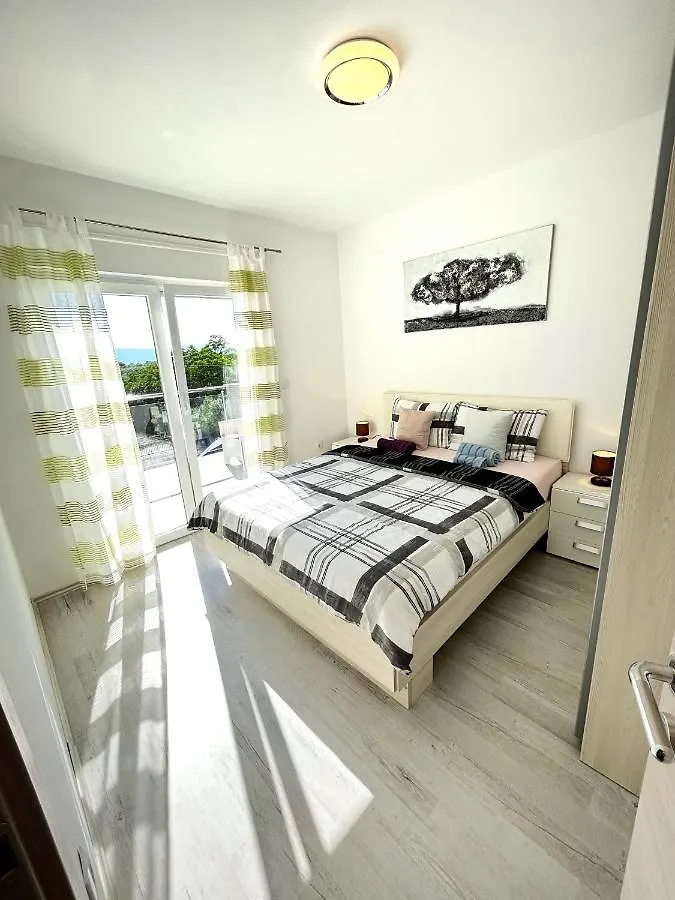 Holiday House 