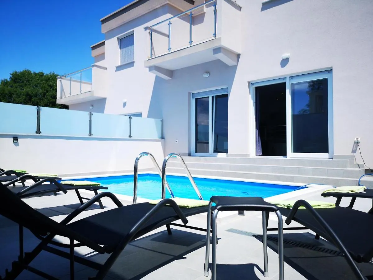 Villa Holiday House 